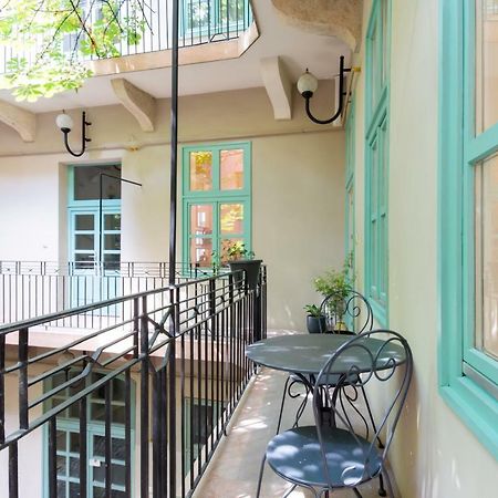 Chestnut & Eliza Suites Будапеща Екстериор снимка