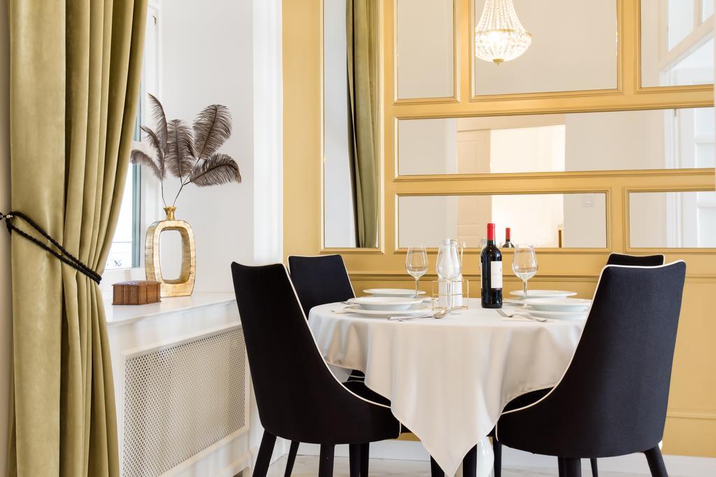 Chestnut & Eliza Suites Будапеща Екстериор снимка