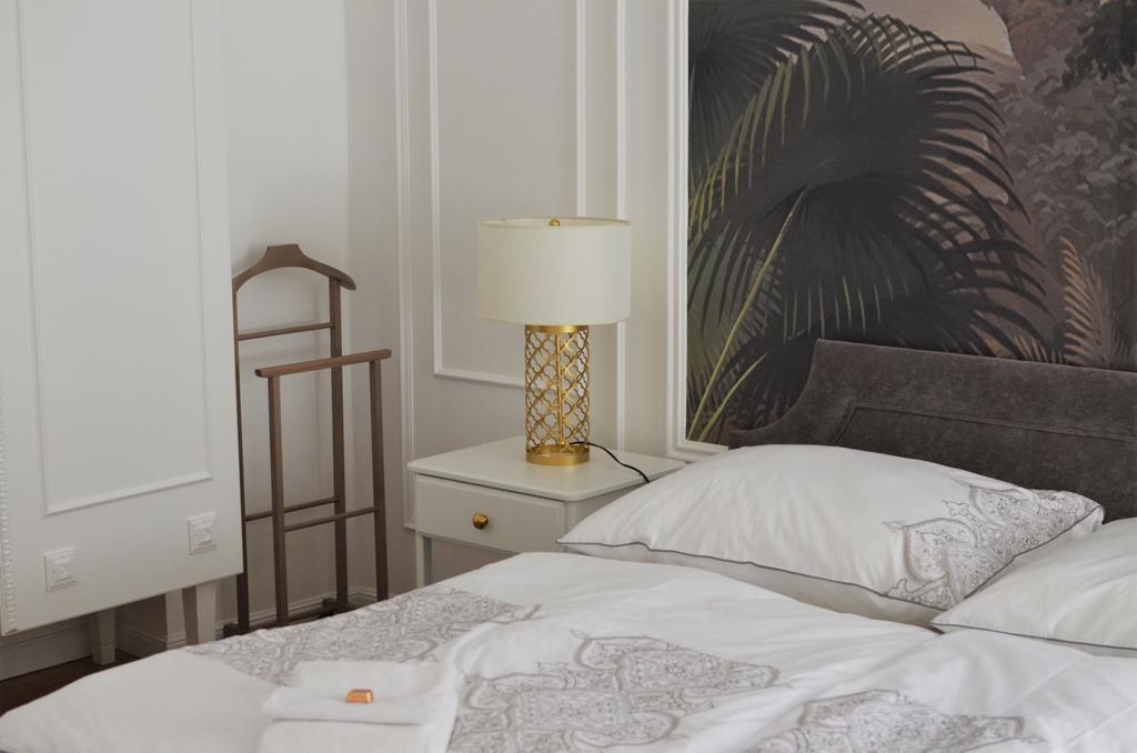 Chestnut & Eliza Suites Будапеща Екстериор снимка