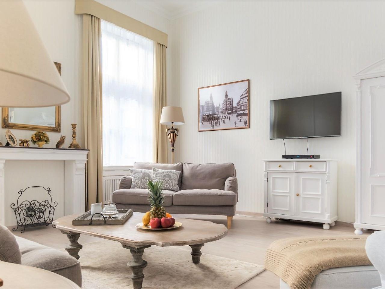 Chestnut & Eliza Suites Будапеща Екстериор снимка