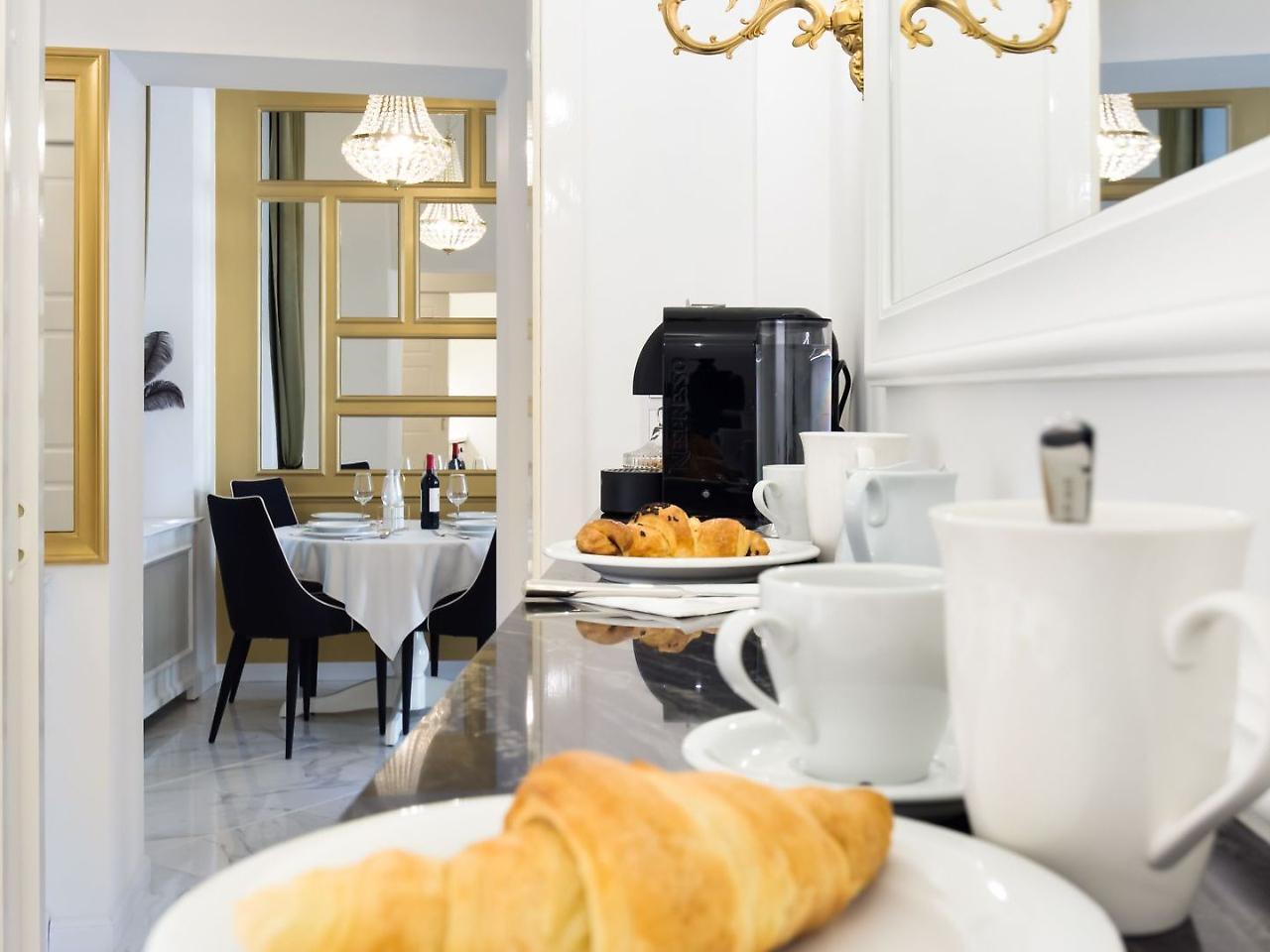 Chestnut & Eliza Suites Будапеща Екстериор снимка